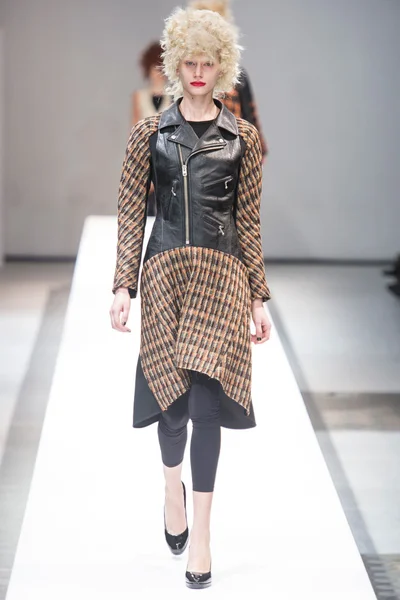 Look 4